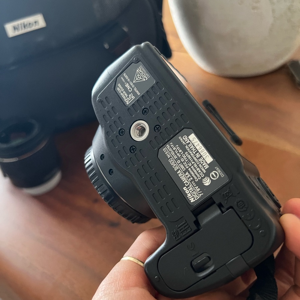 Nikon D3400 Digital SLR Camera Kit with Bag - Picture 6 of 6
